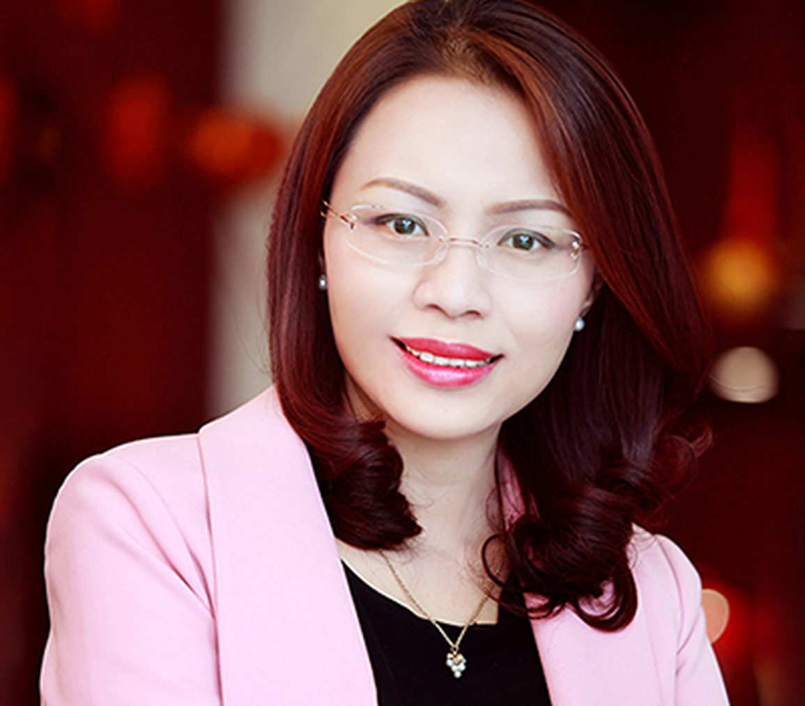 Nữ tướng của ông Trịnh Văn Quyết: Tiến sĩ luật, lãnh đạo 10 công ty - 1 Nữ tướng của ông Trịnh Văn Quyết: Tiến sĩ luật, lãnh đạo 10 công ty - 1