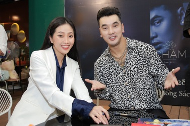 Liêu Hà Trinh viết thư tay gửi Ưng Hoàng Phúc và cái kết bất ngờ sau 20 năm