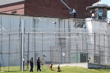 Toàn cảnh vượt ngục của 2 tên tội phạm khét tiếng