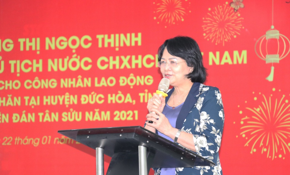 Phó Chủ tịch nước tặng quà Tết gia đình chính sách tại Long An - 3 Phó Chủ tịch nước tặng quà Tết gia đình chính sách tại Long An - 3