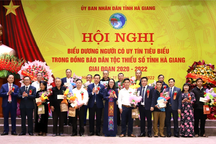 Hà Giang biểu dương 200 người có uy tín trong đồng bào dân tộc thiểu số