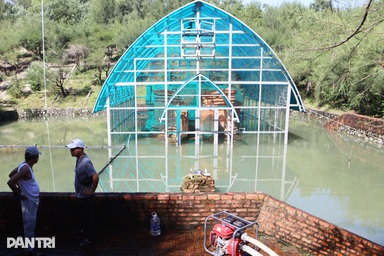 Tháp Chăm cổ nghìn năm tuổi nằm dưới mực nước biển bị ngập lụt kéo dài