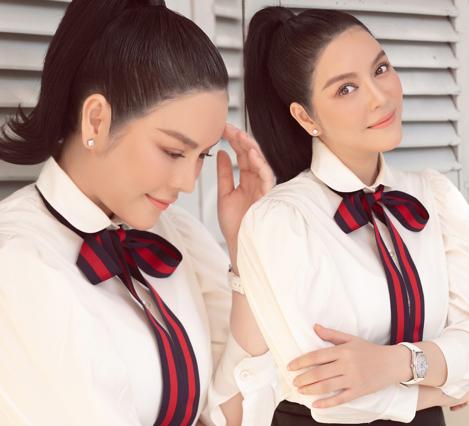 Lý Nhã Kỳ tự tay bó hoa tặng thầy cô - 7