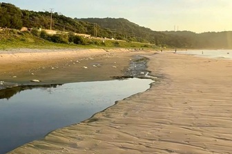 Để nước thải tràn ra biển Mũi Né, chủ resort ở Lâm Đồng bị xử phạt