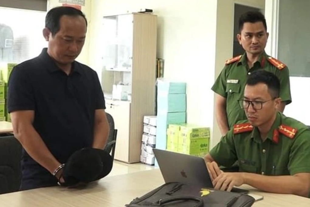 Bắt thủ kho tham ô hơn 900 triệu đồng - 1 Bắt thủ kho tham ô hơn 900 triệu đồng - 1