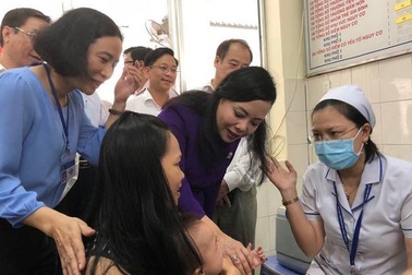 Bộ trưởng Y tế: "Đến viện nào việc đầu tiên tôi cũng kiểm tra nhà vệ sinh"