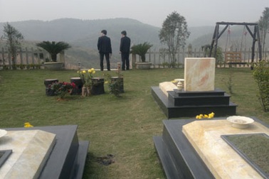 Địa ốc “chết”, đất nghĩa trang vẫn sốt giật mình