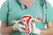 Phát hiện u nang buồng trứng khi mang thai có thể điều trị không?