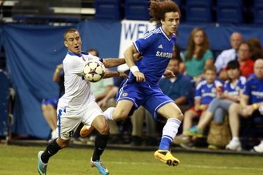 Barcelona chính thức ra giá 40 triệu euro cho David Luiz