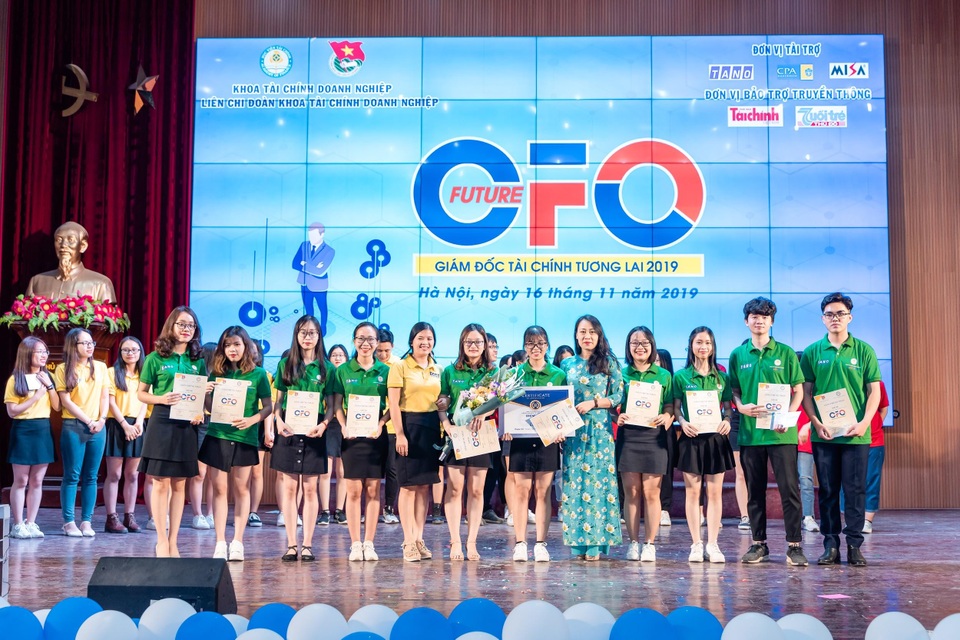 Đưa Chí Phèo, chú Cuội lên sân khấu, sinh viên trổ tài làm giám đốc tài chính tương lai - 12 Đưa Chí Phèo, chú Cuội lên sân khấu, sinh viên trổ tài làm giám đốc tài chính tương lai - 12