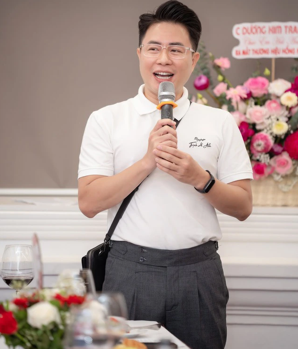 Quỳnh Kool tái xuất sau Đừng làm mẹ cáu đọ sắc cùng Kim Oanh, MC VTVCab - 5 Quỳnh Kool tái xuất sau Đừng làm mẹ cáu đọ sắc cùng Kim Oanh, MC VTVCab - 5