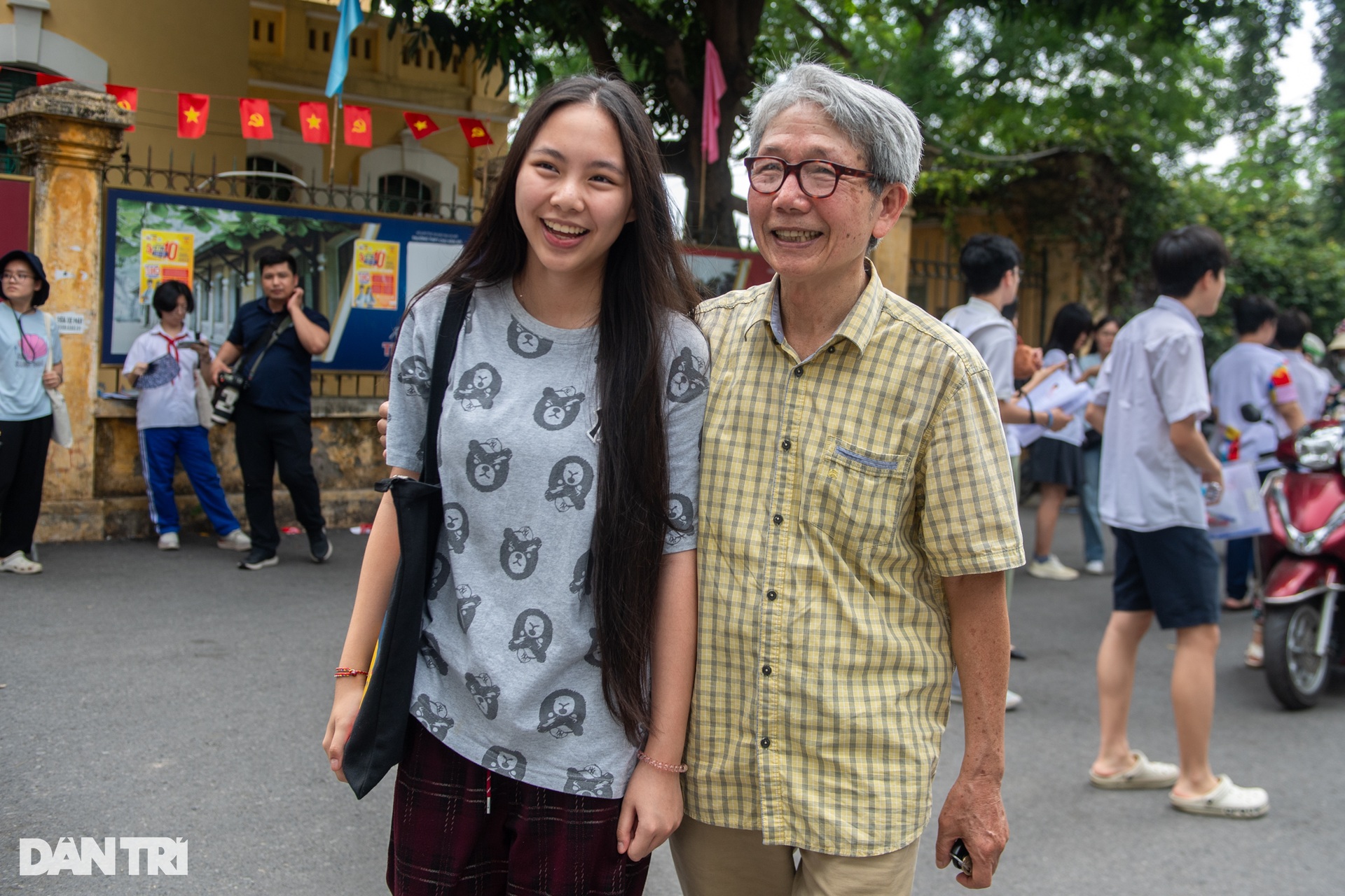 “Dù kết quả thi ra sao, con vẫn luôn có gia đình đồng hành - 8 “Dù kết quả thi ra sao, con vẫn luôn có gia đình đồng hành - 8