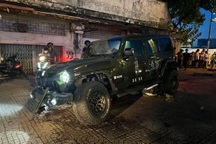 Camera ghi lại cảnh ô tô tông loạt xe máy làm hai người chết ở TPHCM