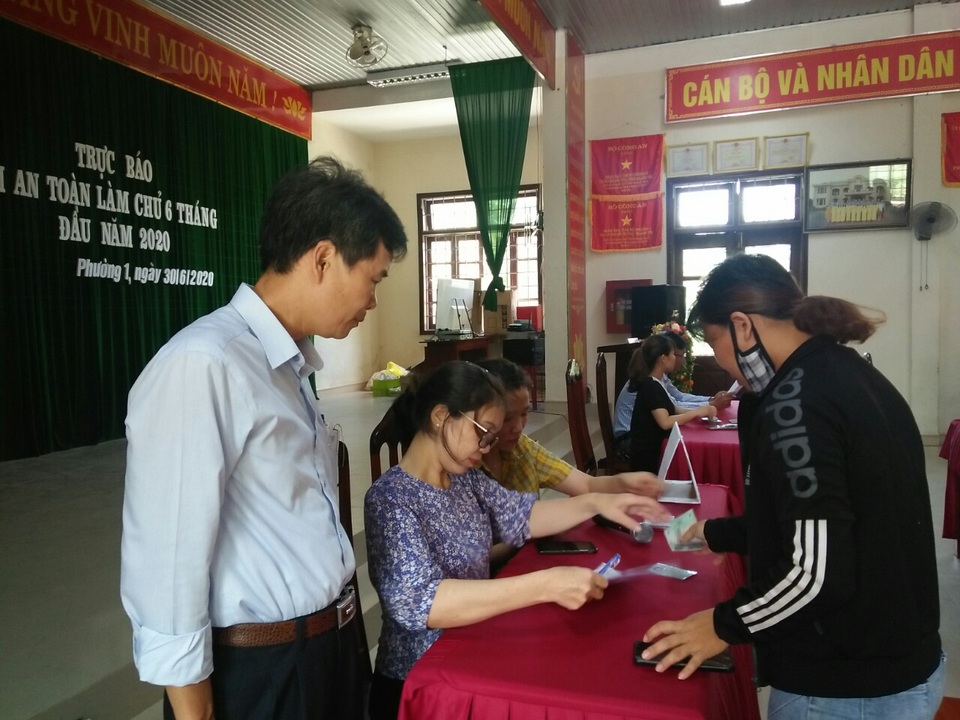 Quảng Trị triển khai hỗ trợ nhóm đối tượng hộ kinh doanh, người lao động - 1 Quảng Trị triển khai hỗ trợ nhóm đối tượng hộ kinh doanh, người lao động - 1