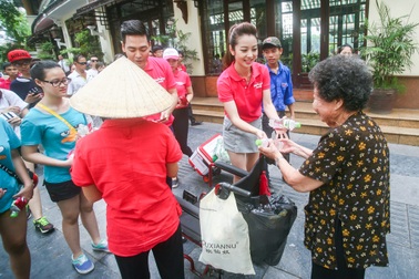 Hãng khăn ướt “Giải cứu mùa hè”: Muốn “làm sạch” thị trường khăn “bẩn”! 