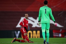 Nhật ký chuyển nhượng ngày 30/1: Liverpool ráo riết tìm trung vệ