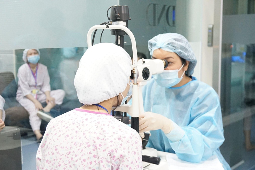 Phẫu thuật tật khúc xạ tại Bệnh viện Mắt Quốc tế DND: Ưu đãi đến 30% chi phí - 2 Phẫu thuật tật khúc xạ tại Bệnh viện Mắt Quốc tế DND: Ưu đãi đến 30% chi phí - 2