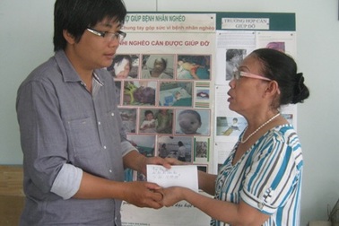 Quỹ Nhân ái “hỏa tốc” hỗ trợ 10 triệu đồng đến bé cụt chân mất cha mẹ