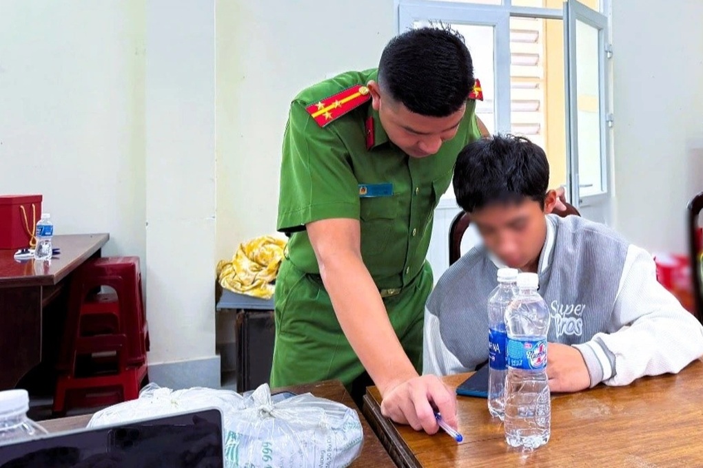 Thanh niên 18 tuổi xâm hại bé 12 tuổi ở Đồng Nai - 1 Thanh niên 18 tuổi xâm hại bé 12 tuổi ở Đồng Nai - 1