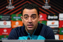 HLV Xavi: "Man Utd thuộc nhóm những đội hay nhất châu Âu"