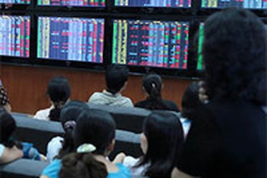 Sự trở lại của các “cột trụ” đã kéo Vn-Index lên