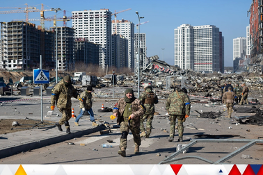 Nga ồ ạt tập kích, phòng không Ukraine giáng trả dữ dội