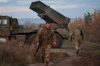 Ukraine cắt đường tiếp viện, quyết bẻ gãy gọng kìm Nga ở pháo đài Pokrovsk