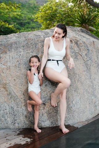 Dàn mỹ nhân Việt "đốt mắt" với loạt bikini nóng bỏng chào hè - 2