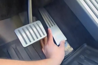 Nguy cơ kẹt chân ga trên xe Tesla Cybertruck