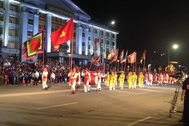 Lễ hội văn hóa dân gian đường phố “Việt Trì - TP lễ hội về với cội nguồn 2016”...