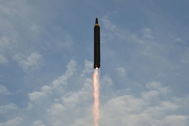 Mỹ có thể phải bắn hạ tên lửa Triều Tiên trên không phận Nga