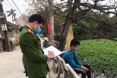 Hải Dương: Phê bình 6 cán bộ, lãnh đạo "lề mề" trong phòng chống Covid-19