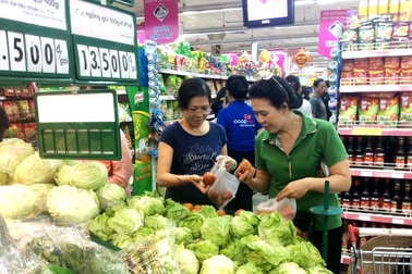 Hàng loạt điểm kinh doanh mở cửa ngày đầu năm