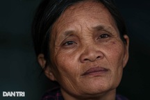 Nỗi đau của bà mẹ 14 con ở Hà Nội: Chồng mất, con đứa bệnh tật, đứa tù tội