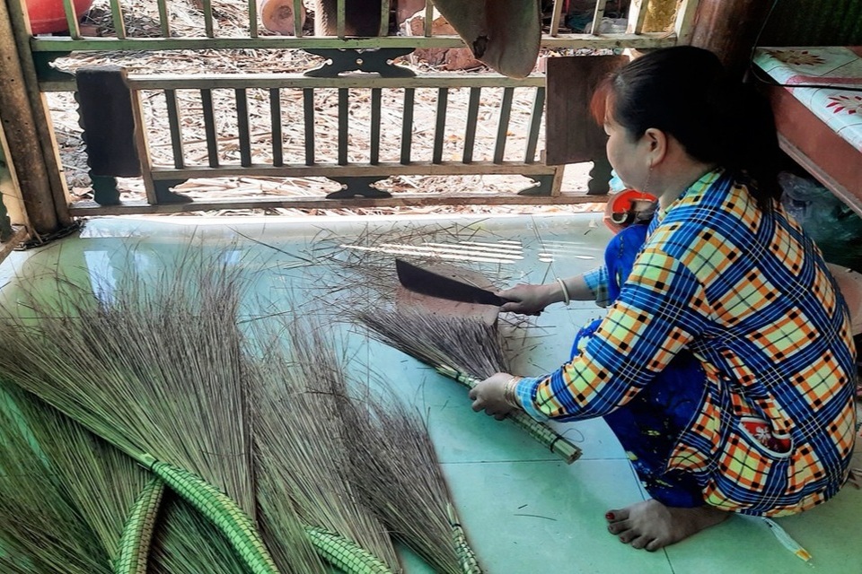 Thăm làng nghề ở miền Tây chuyên làm đẹp trong nhà, ngoài phố… - 5 Thăm làng nghề ở miền Tây chuyên làm đẹp trong nhà, ngoài phố… - 5
