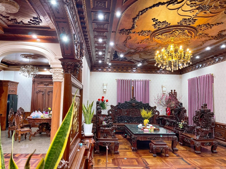 Choáng ngợp biệt thự siêu sang, nội thất dát toàn gỗ quý ở Bắc Ninh - 5 Choáng ngợp biệt thự siêu sang, nội thất dát toàn gỗ quý ở Bắc Ninh - 5