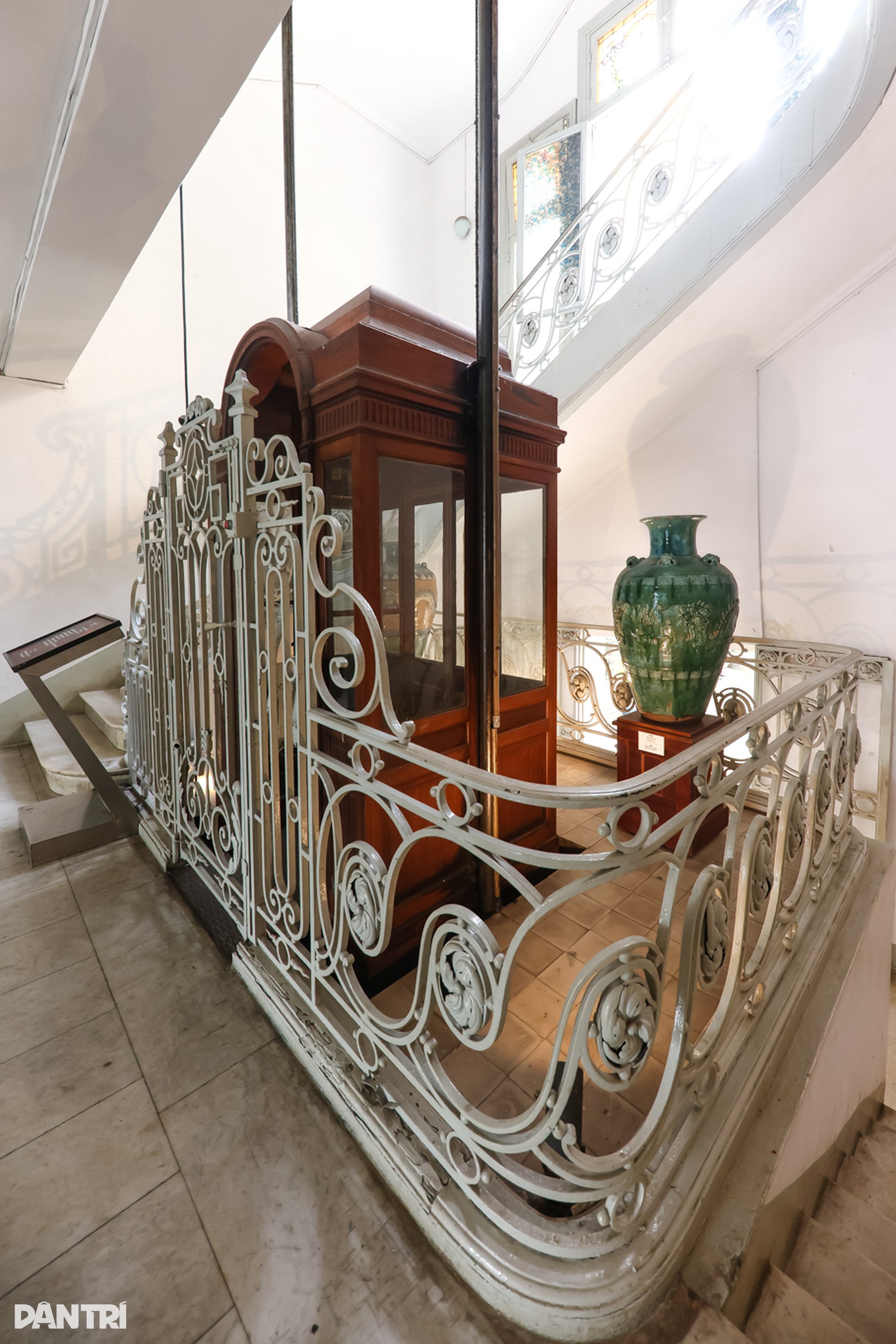 Biệt thự 99 cửa và giai thoại “Con ma nhà họ Hứa” giữa lòng TPHCM - 11 Biệt thự 99 cửa và giai thoại “Con ma nhà họ Hứa” giữa lòng TPHCM - 11