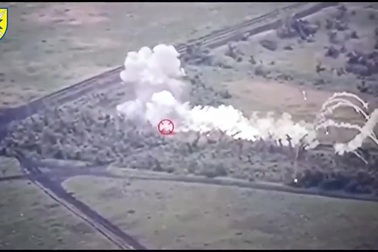 Tổ hợp tên lửa tầm thấp Strela-10 của Nga bị phía Ukraine phá hủy