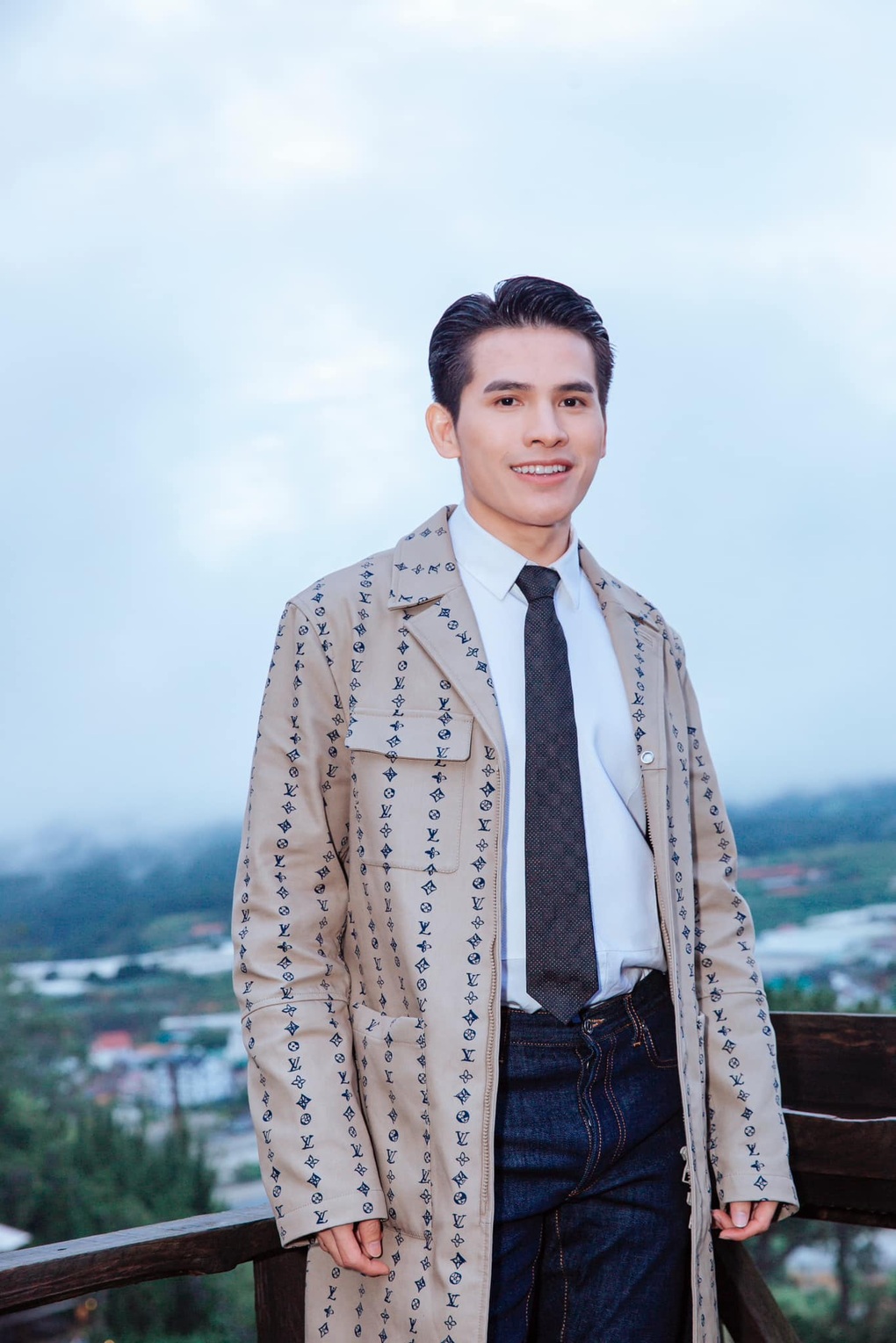 Ngã rẽ của Quán quân Vietnam Idol: Người vụt sáng, người bỏ về quê sau ồn ào - 4 Ngã rẽ của Quán quân Vietnam Idol: Người vụt sáng, người bỏ về quê sau ồn ào - 4