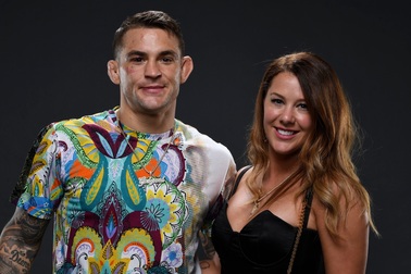 Bị hạ đo ván, Conor McGregor vẫn được bà xã đối thủ... cảm ơn