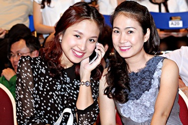 Vân Hugo đi xem Bước nhảy Hoàn vũ 