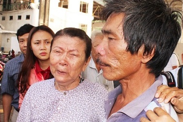 Cuộc hạnh ngộ của 5 ngư dân sau 50 giờ sinh tử ở Hoàng Sa