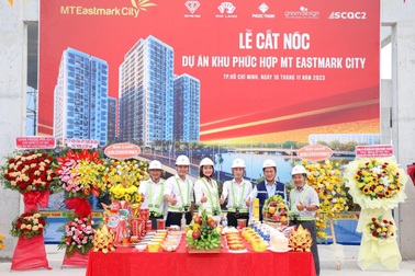 MT Eastmark City chính thức cất nóc