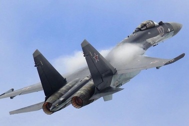 Ba tiêm kích Nga chặn "pháo đài bay" B-52 Mỹ áp sát không phận