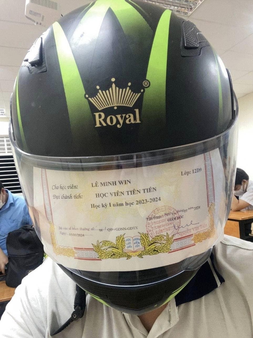 Cuộc sống của chàng trai ở TPHCM có tên độc lạ Lê Minh Win - 3