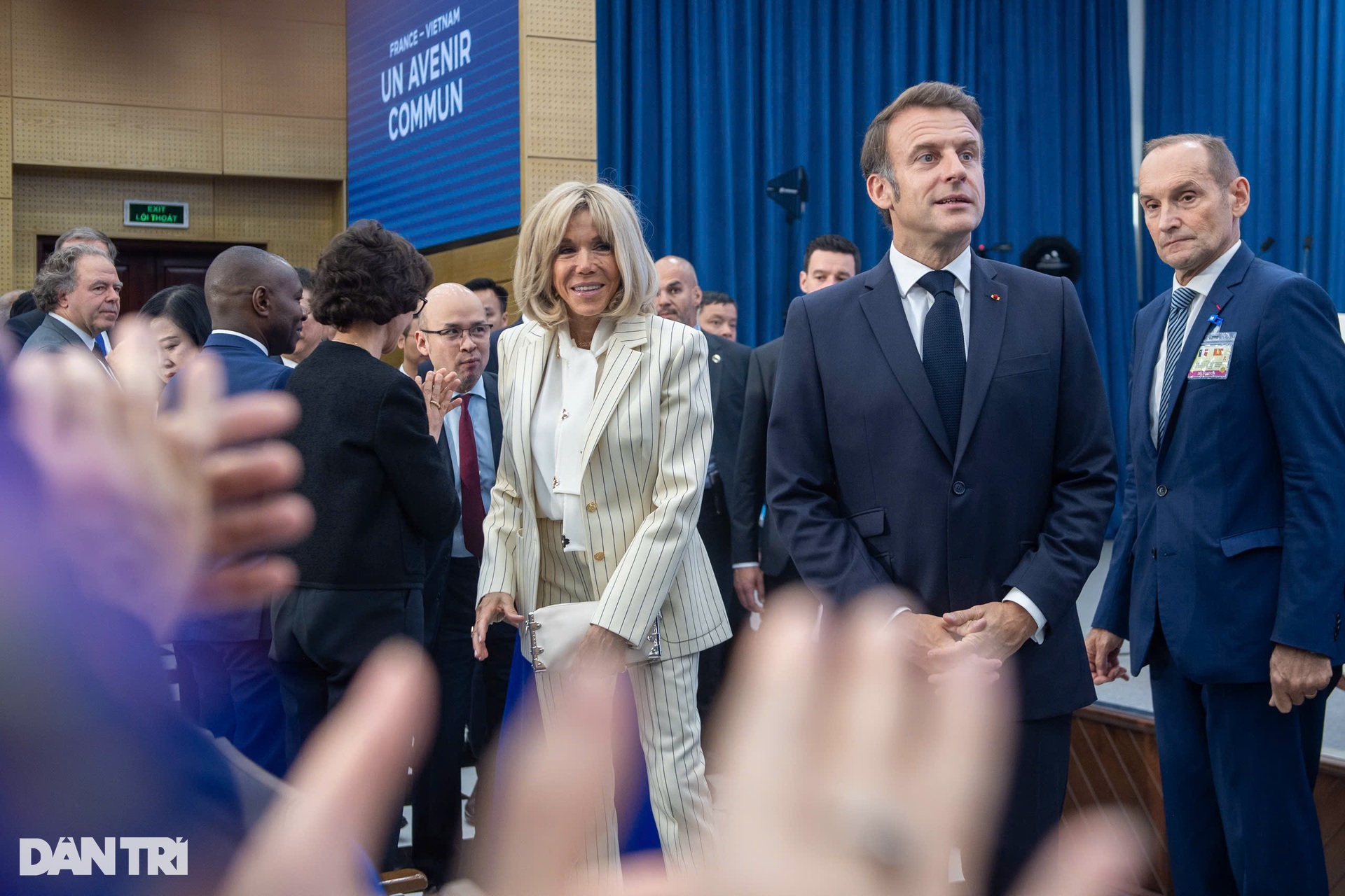 Tổng thống Pháp Emmanuel Macron giao lưu với sinh viên Việt Nam - 2 Tổng thống Pháp Emmanuel Macron giao lưu với sinh viên Việt Nam - 2