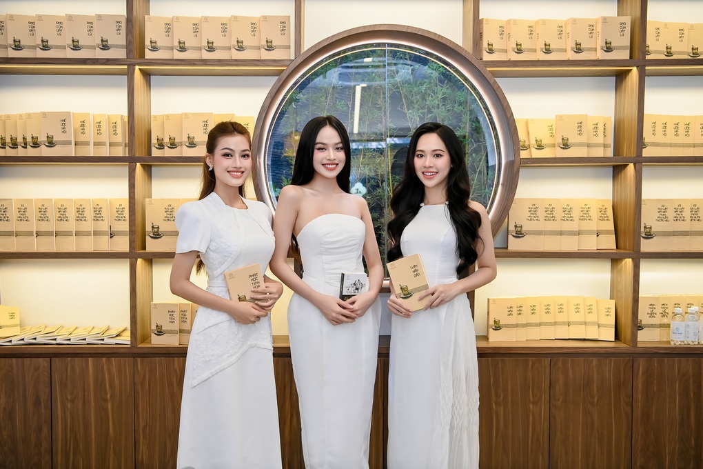 Người đẹp Việt trải nghiệm không gian Thế giới cà phê - 6 Người đẹp Việt trải nghiệm không gian Thế giới cà phê - 6