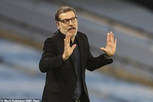 Huấn luyện viên đầu tiên bị sa thải ở Premier League