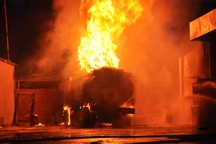 Vụ cháy xe bồn chứa 22.000 lít xăng: Do đốt vàng mã