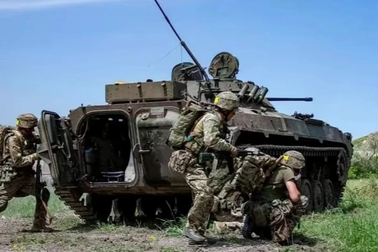 Mỹ "gỡ bí" cho Ukraine càng nhanh càng tốt trước sức ép của Nga